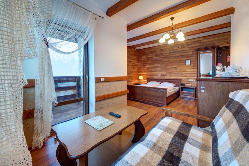 Hotel Perlyna Karpat Bukowel Exterior foto